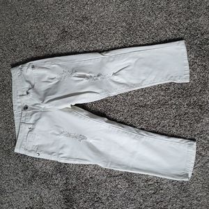 White distressed capri's